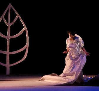Wen-jinn Luo of Scarecrow Contemporary Dance Company performs.